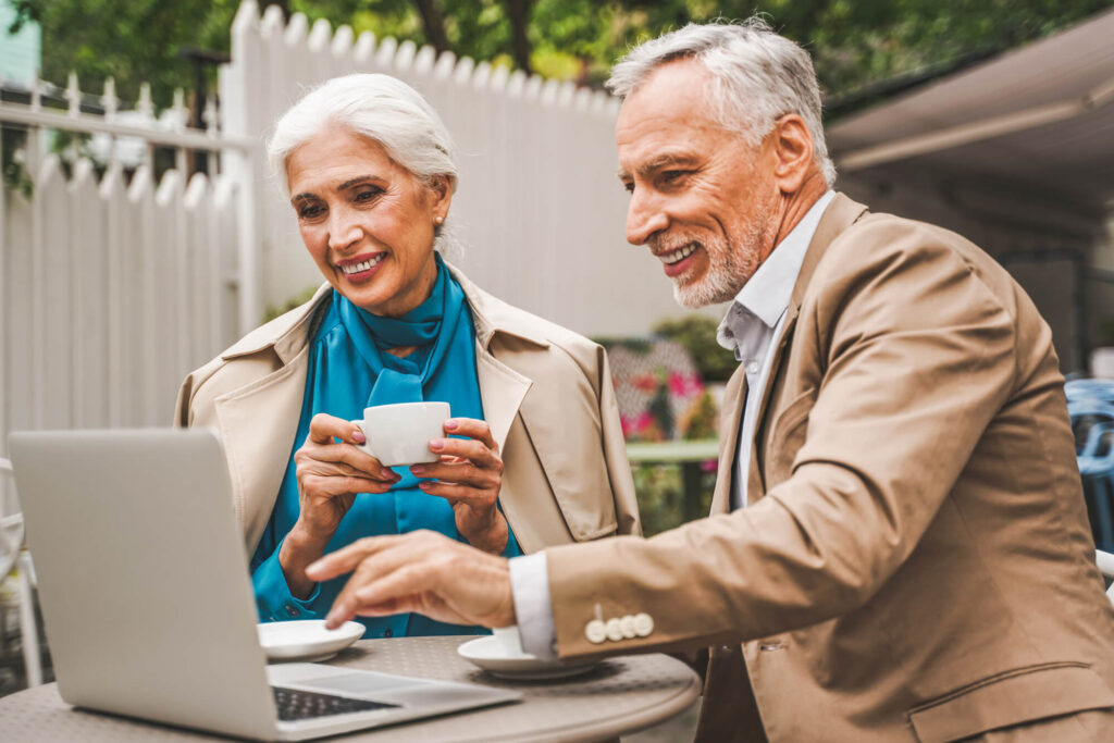 couple over 60 in cafe